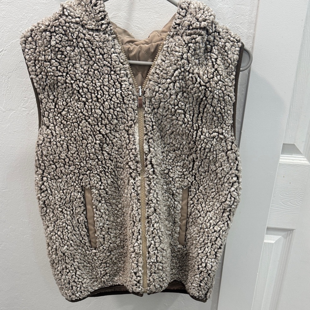 Cozy Reversible Tan/Brown Sherpa Fleece Vest